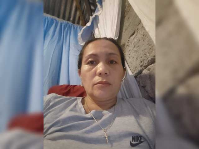 SexyShapire live cam on BongaCams