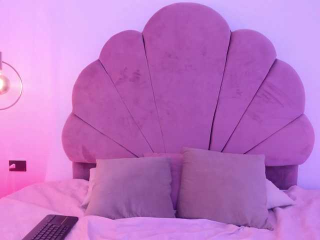 alisonmml live cam on BongaCams