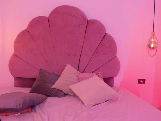 alisonmml live cam on BongaCams