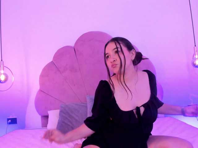 alisonmml live webcam show