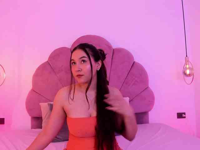 alisonmml Live Webcam on BongaCams