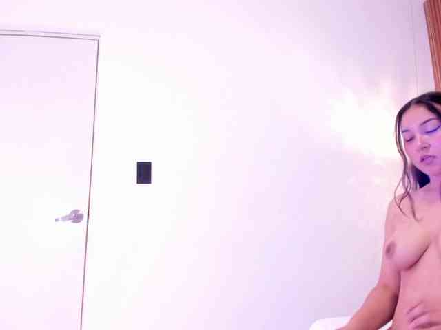 alisonmml webcam