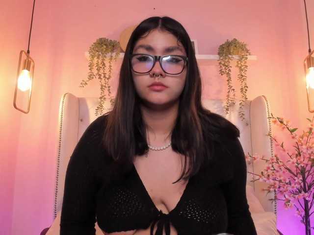 DapheneStone live cam on BongaCams