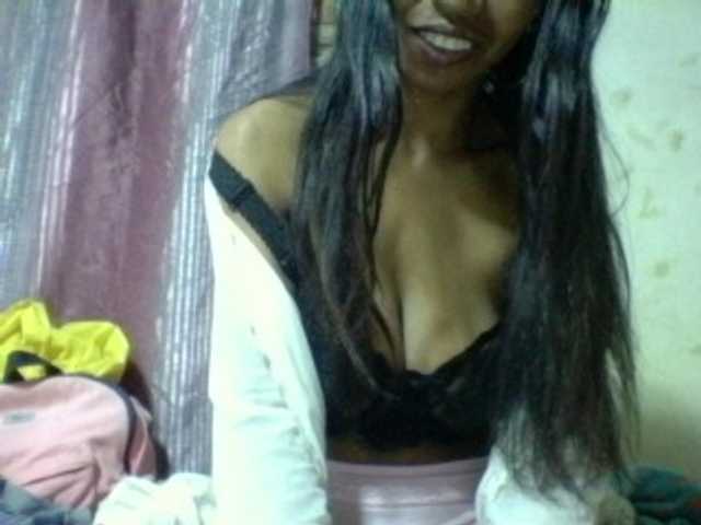 le modèle candy1a est en webcam porno dans un show sur le site bongacams, il possède les tags suivants: Ebony,Brunette,Hairy