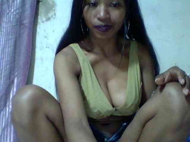 candy1a Live Webcam on BongaCams