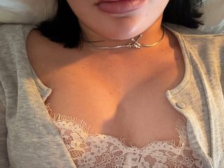 AlexaHotty1