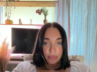 AlexaHotty1