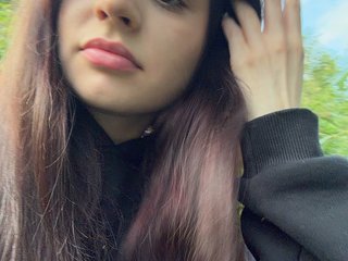 AlexaHotty1