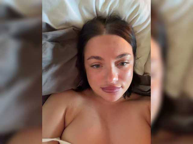 AlexaHotty1