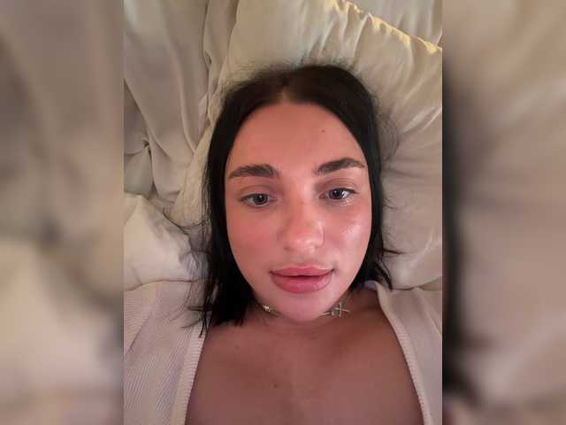 AlexaHotty1 live webcam show