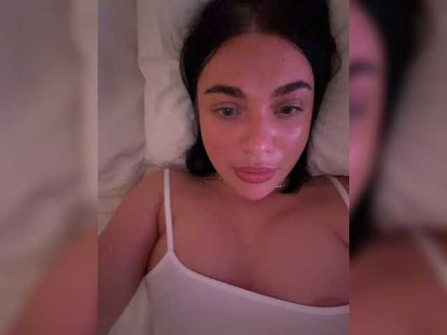 AlexaHotty1 live webcam show