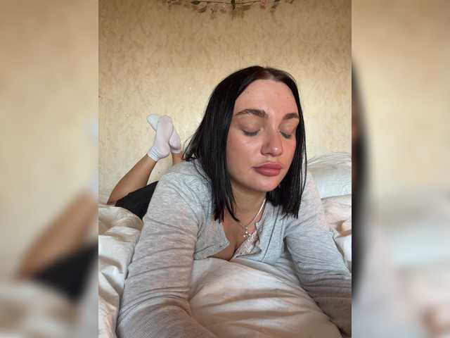 AlexaHotty1
