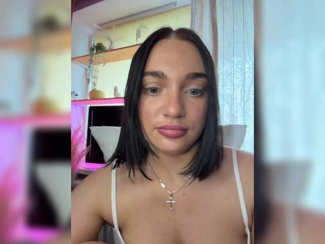 AlexaHotty1 live webcam show