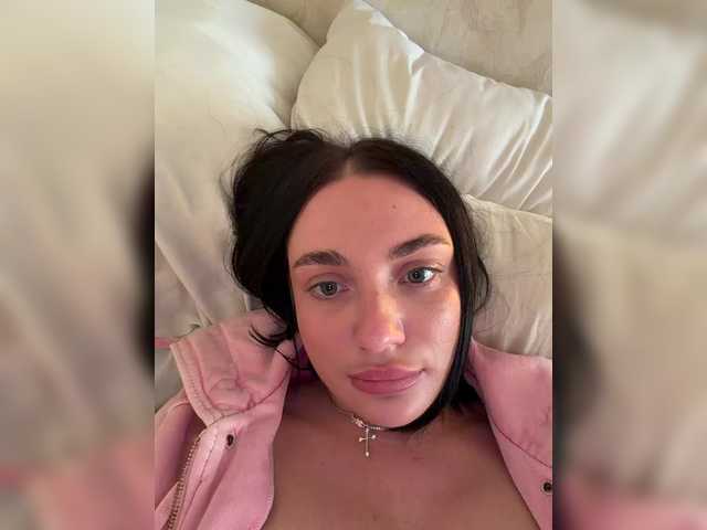 AlexaHotty1 live webcam show