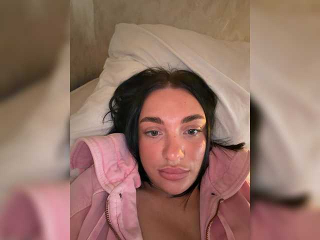 AlexaHotty1 live webcam show