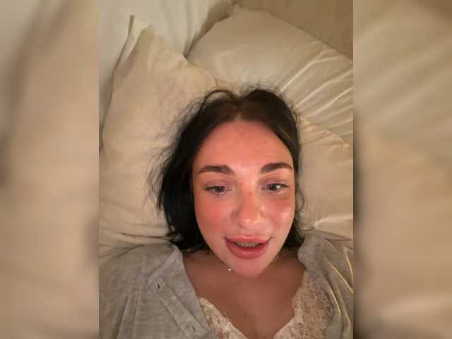 AlexaHotty1 live webcam show