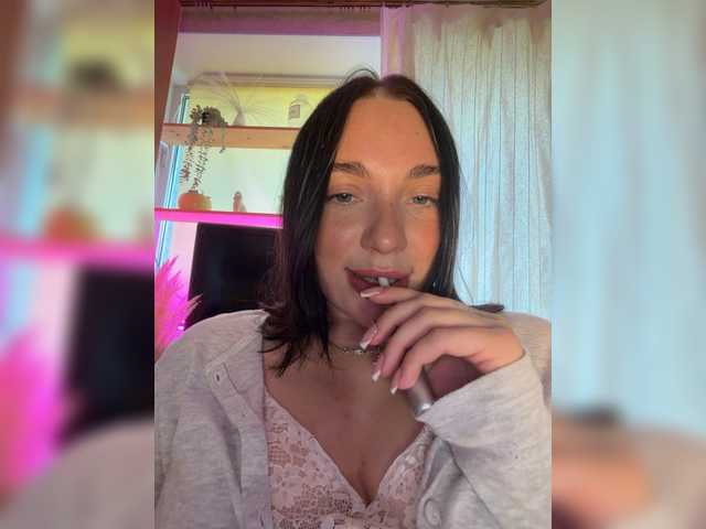 AlexaHotty1 live webcam show