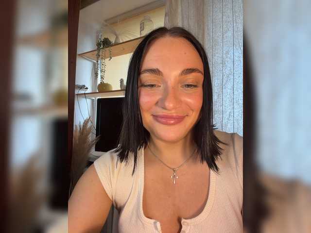 AlexaHotty1