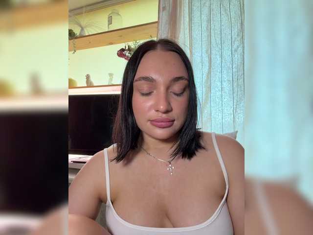 AlexaHotty1 live webcam show