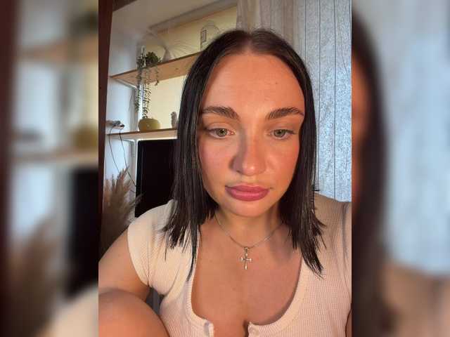 AlexaHotty1
