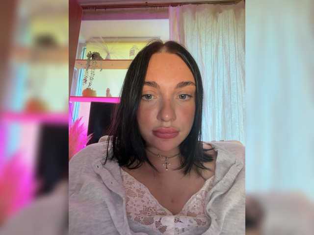 AlexaHotty1