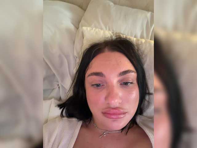 AlexaHotty1 live webcam show