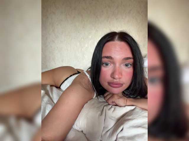 AlexaHotty1 live webcam show