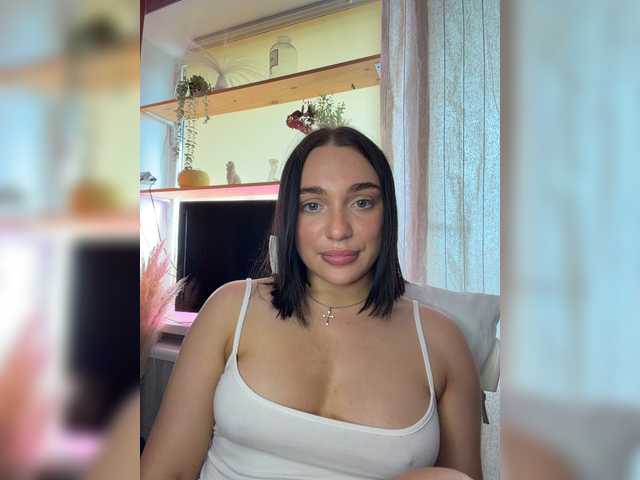 AlexaHotty1