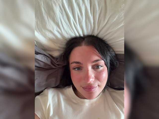 AlexaHotty1 live cam on BongaCams