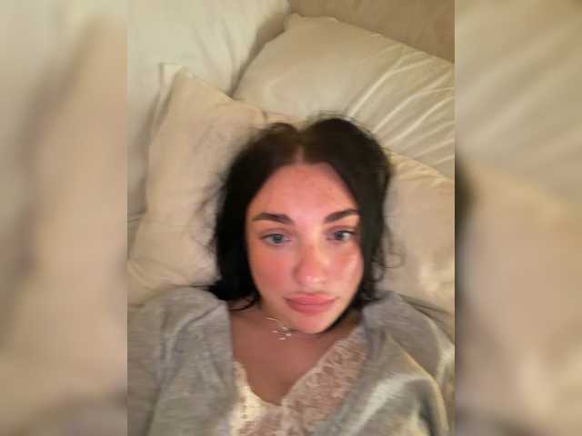 AlexaHotty1