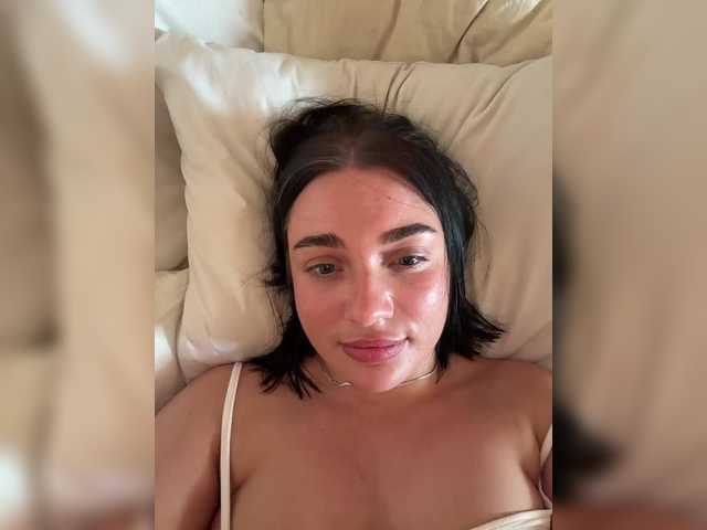 AlexaHotty1 live webcam show