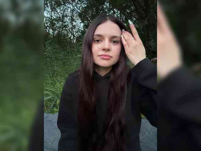AlexaHotty1