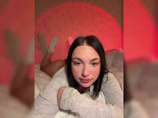 AlexaHotty1 AlexaHotty1