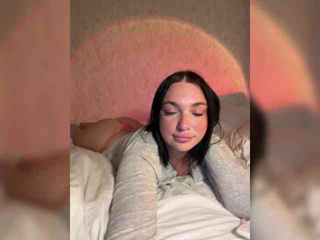 AlexaHotty1 webcam
