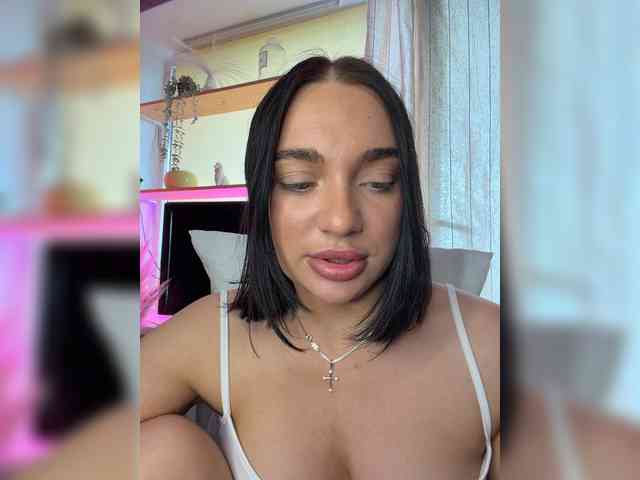AlexaHotty1 webcam