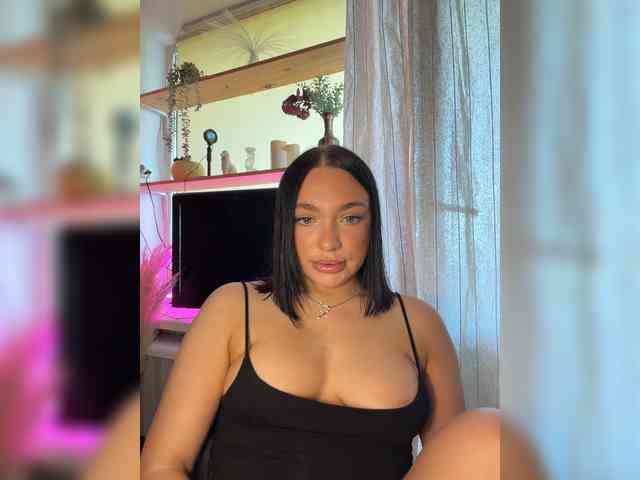 AlexaHotty1