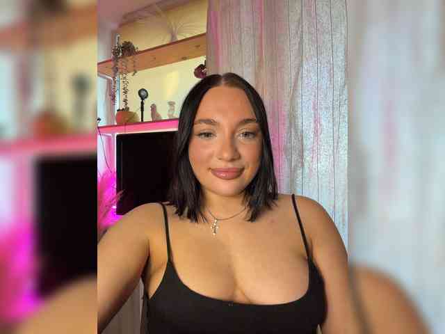 AlexaHotty1 webcam