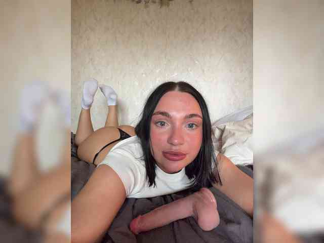 AlexaHotty1 webcam