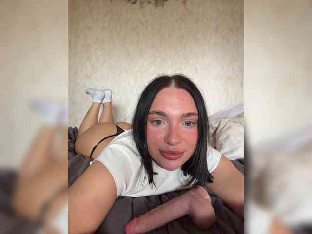AlexaHotty1 webcam