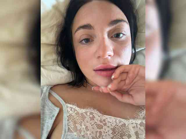 AlexaHotty1