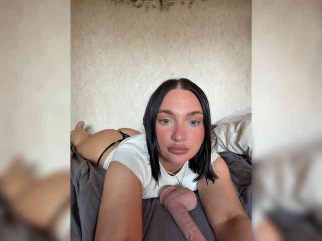 AlexaHotty1 webcam