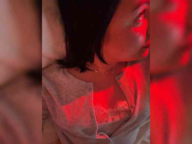 AlexaHotty1 webcam