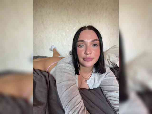 AlexaHotty1 webcam