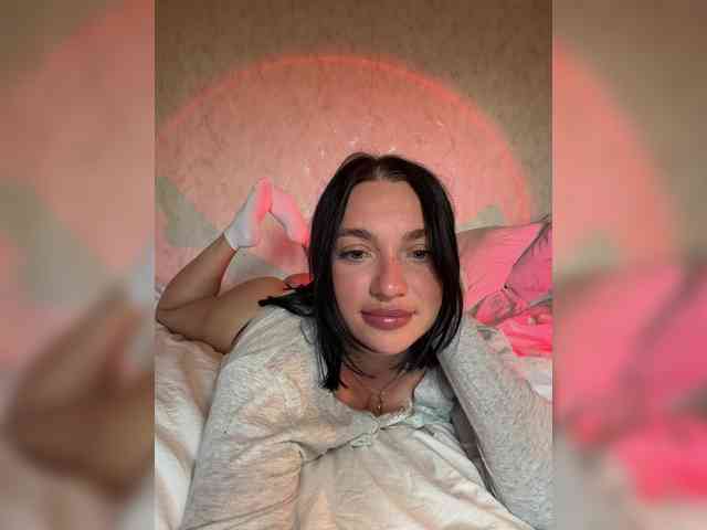 AlexaHotty1 webcam