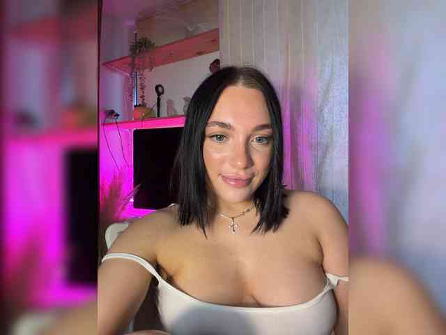 AlexaHotty1 webcam