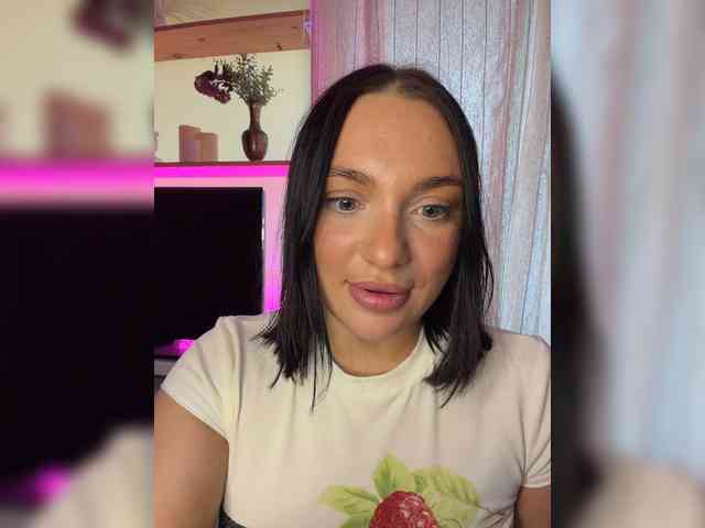 AlexaHotty1 webcam