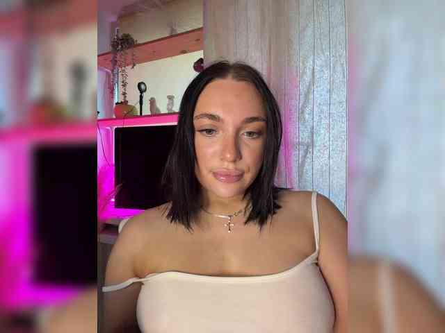 AlexaHotty1 webcam