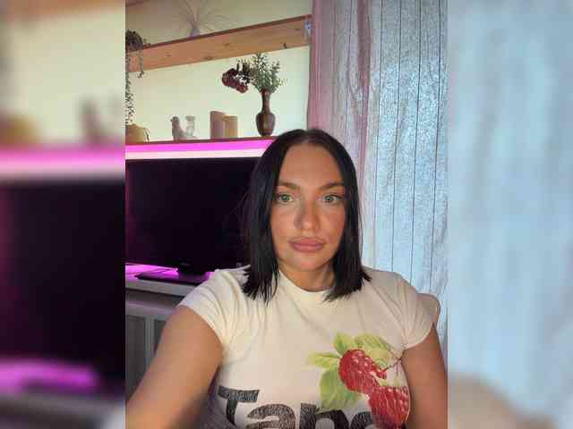 AlexaHotty1 webcam