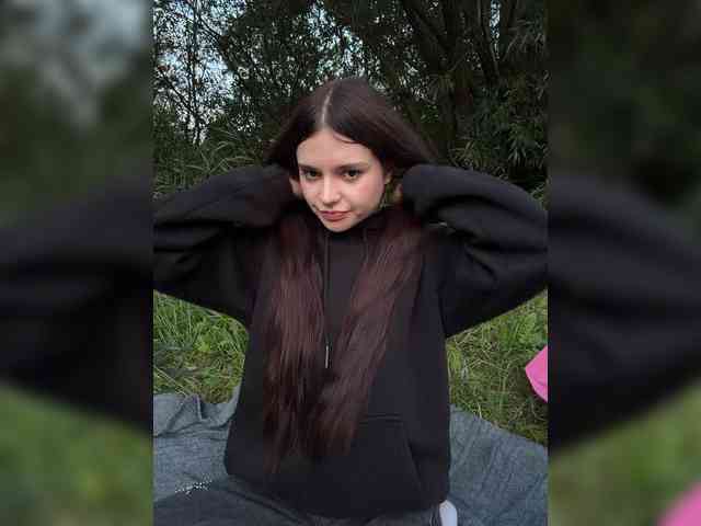 AlexaHotty1