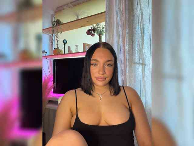 AlexaHotty1 webcam